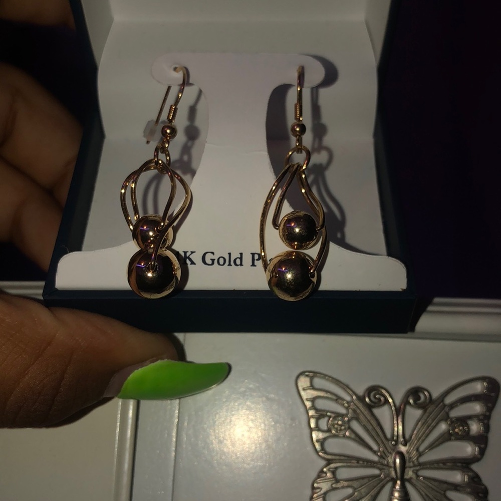 Dangle earrings 🙃